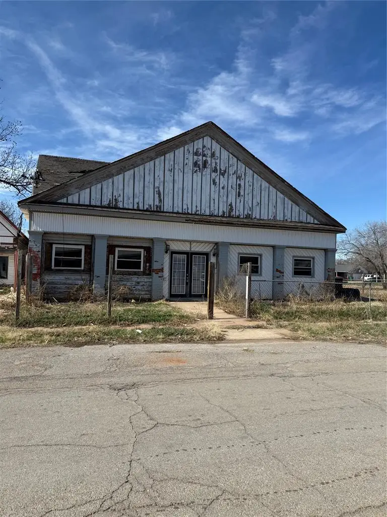 502 W Jefferson Street, Mangum, OK 73554 - #3