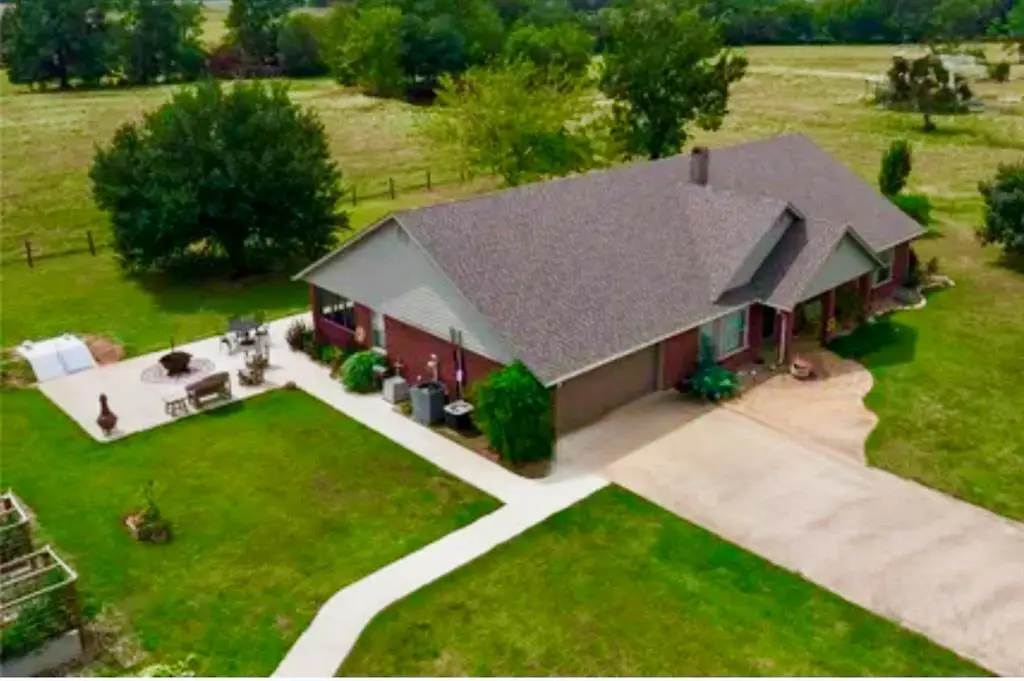 868 N Living Land Road, Idabel, OK 74745 - #1