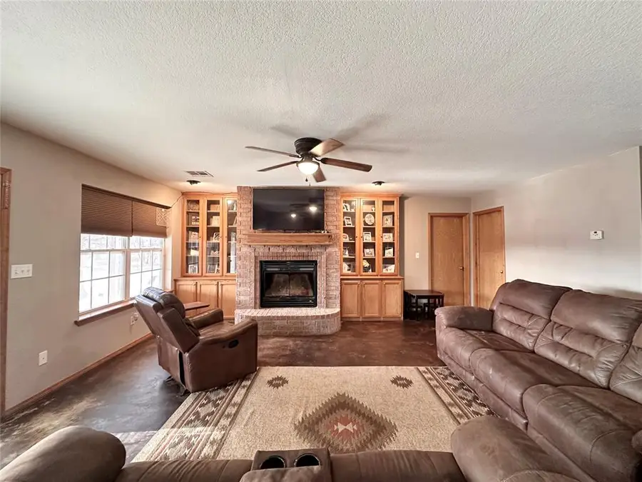 32917 New Hope Road, Tecumseh, OK 74873 - #2