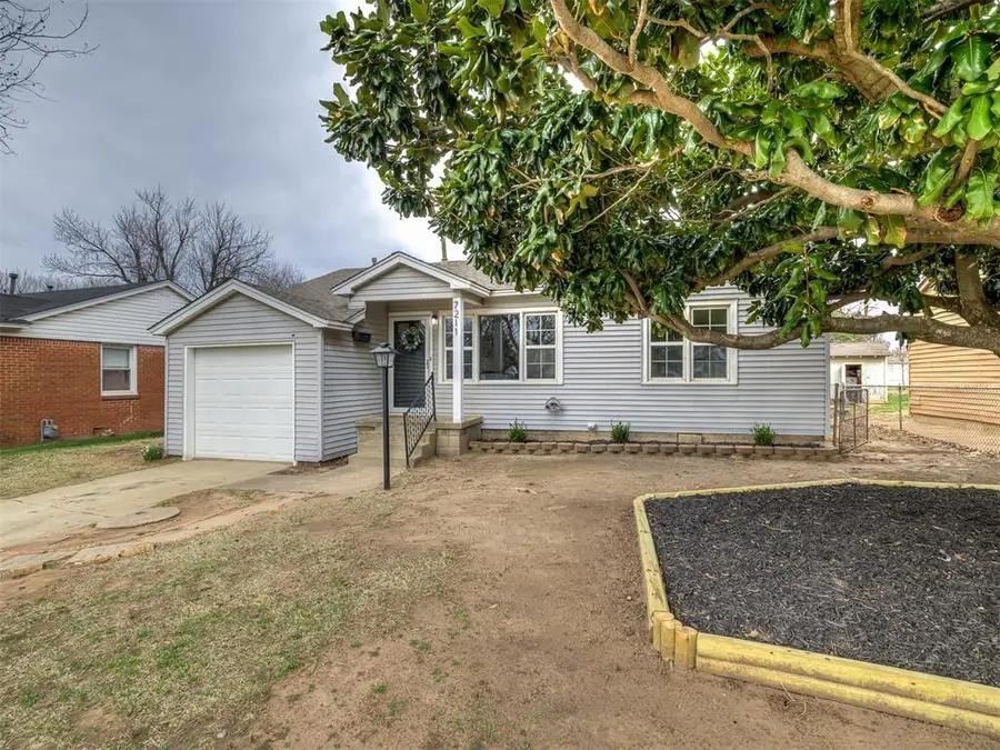 7211 NW 44th Drive, Bethany, OK 73008 - #3