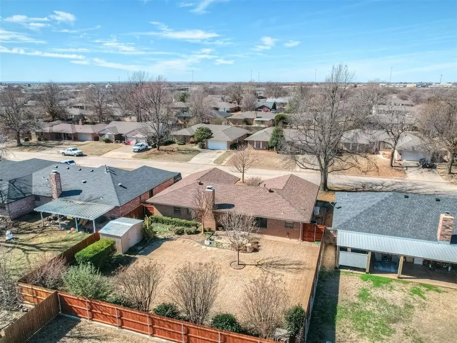 2212 Fox Avenue, Moore, OK 73160 - #2