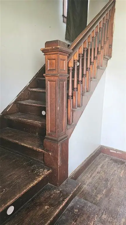 403 E Vilas Avenue, Guthrie, OK 73044 - #3