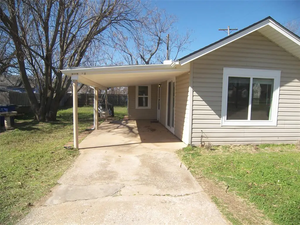 101 N N Walnut St Street, Crescent, OK 73028 - #1