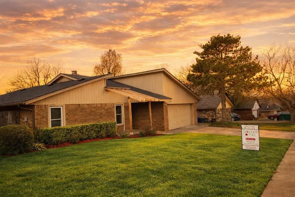 516 Elmcrest Drive, Norman, OK 73071 - #1