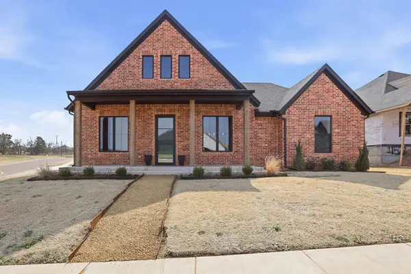 11524 NW 103rd Street, Yukon, OK 73099