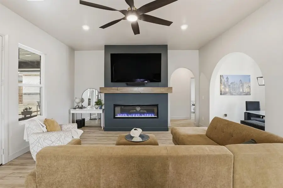 11524 NW 103rd Street, Yukon, OK 73099 - #2