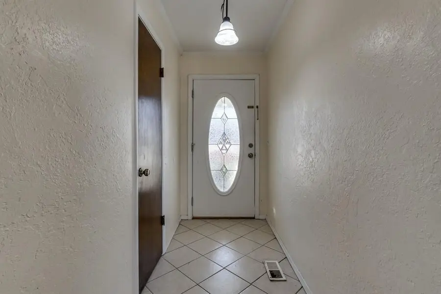 9617 NE 4th Street, Midwest City, OK 73130 - #3