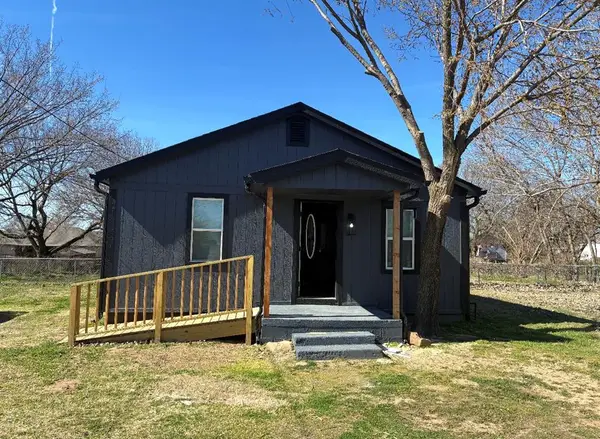 404 S 3rd Avenue, Stroud, OK 74079