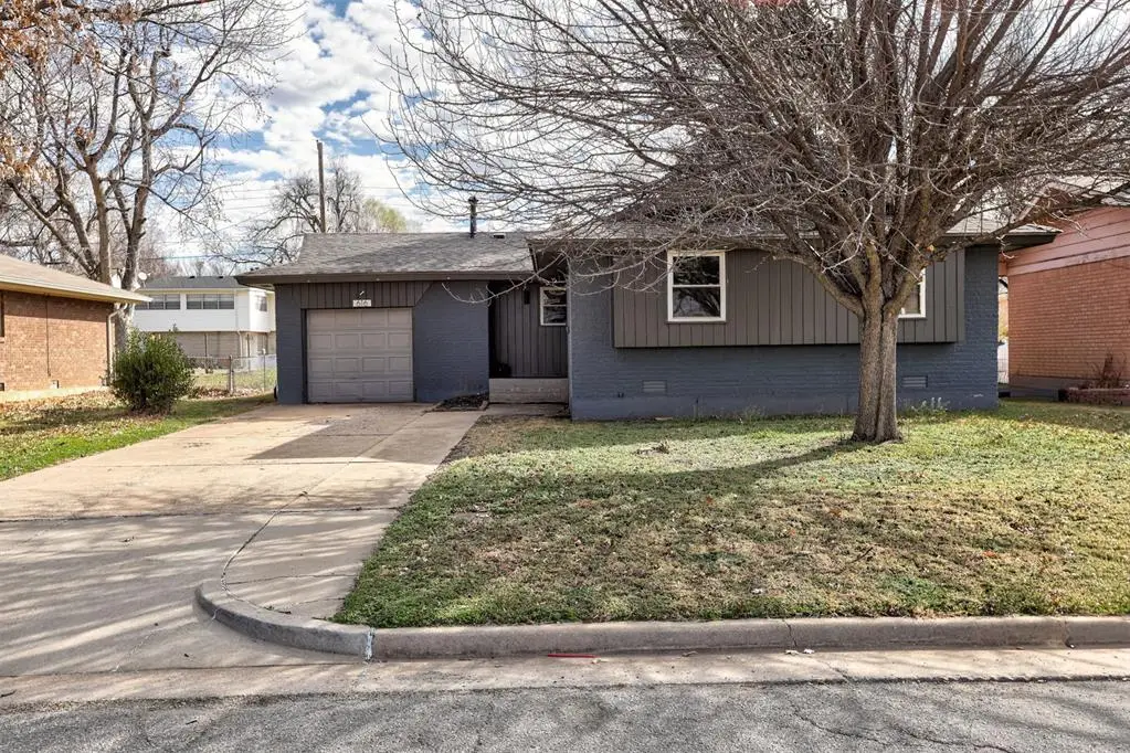 616 Leslie Drive, Del City, OK 73115 - #1