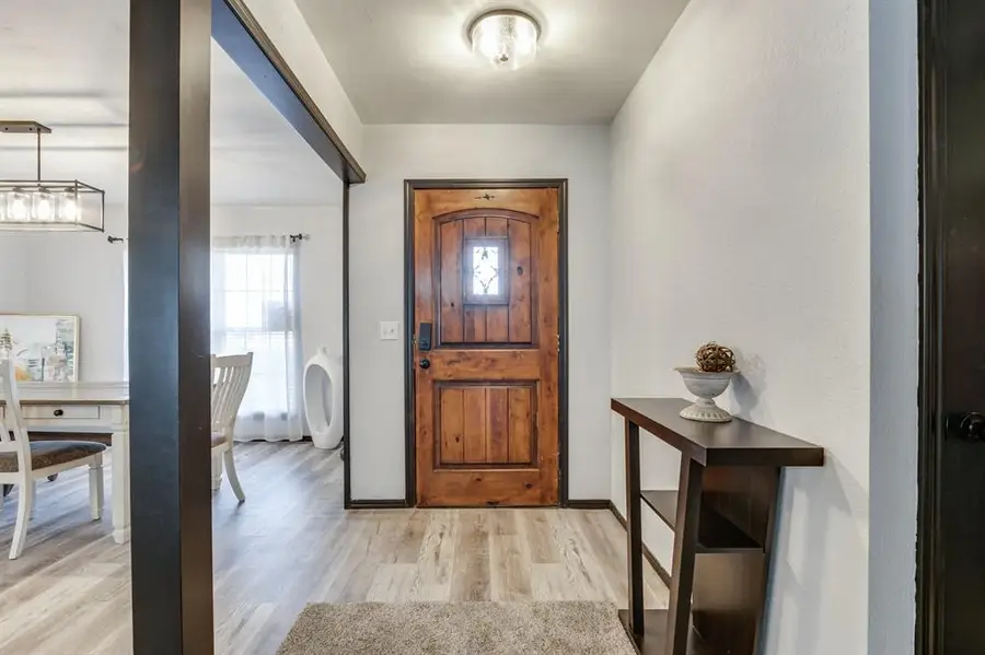 1812 Edinburg Court, Yukon, OK 73099 - #2