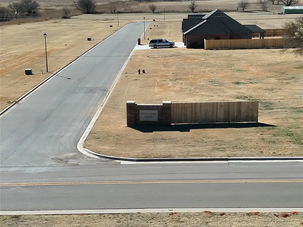 13 Flintlock Trail, Clinton, OK 73601 - #1