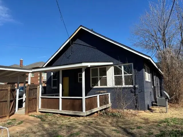 512 N College Street, Cordell, OK 73632 - #3