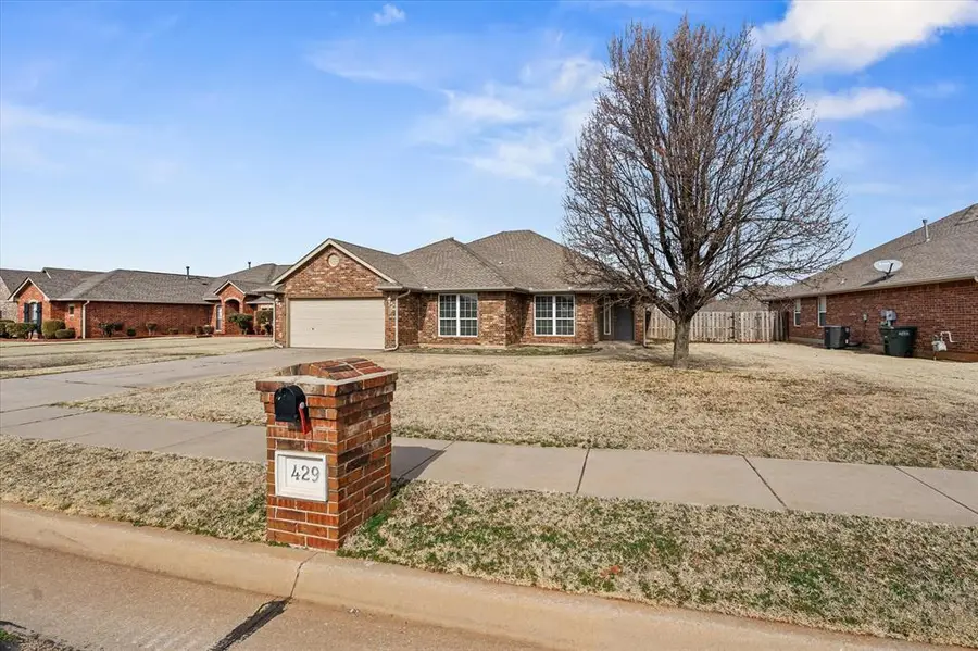 429 Bright Angel Trail, Edmond, OK 73003 - #3