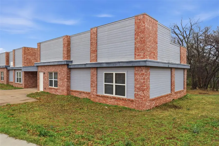 1300 NE 10th Street, Oklahoma City, OK 73117 - #3