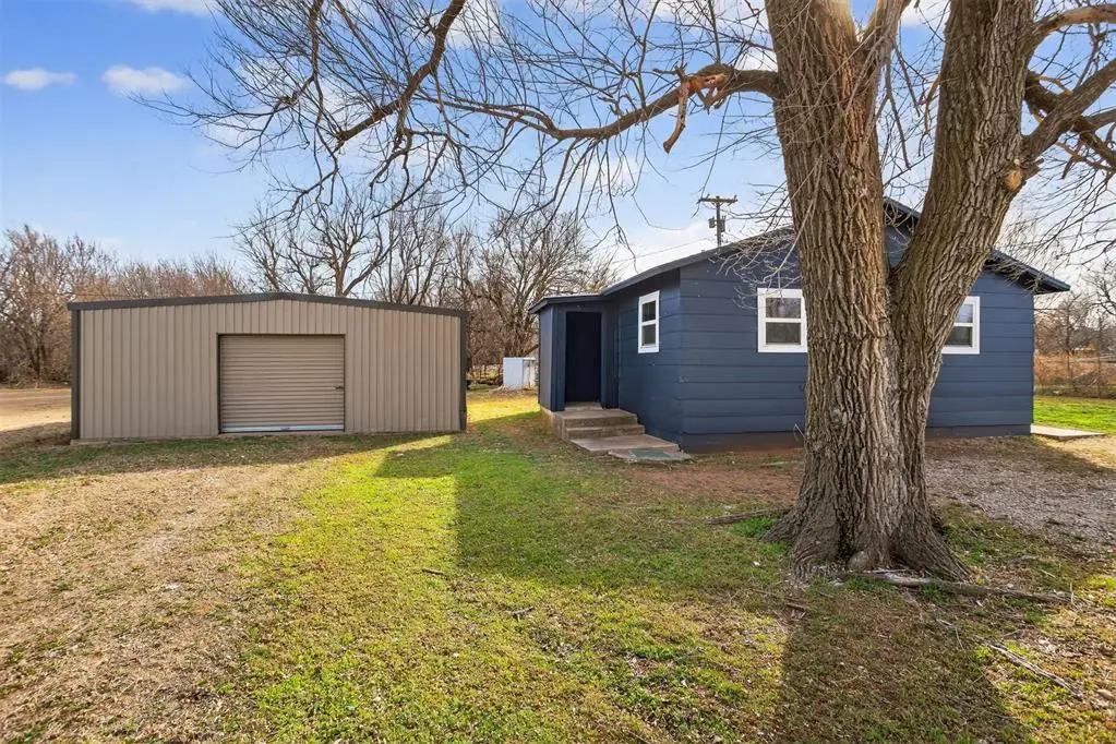 309 W Elm Street, Tuttle, OK 73089 - #1