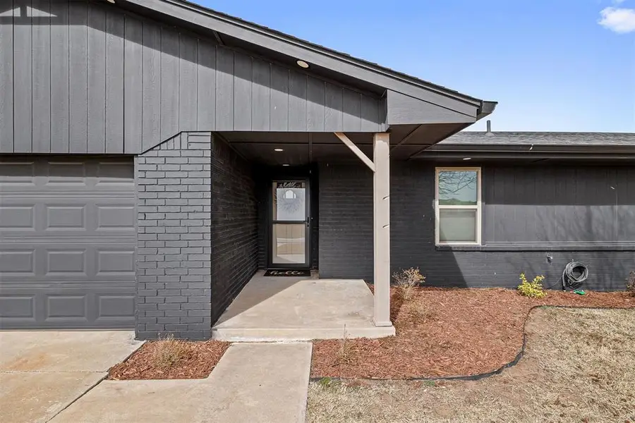 1718 W Elm Street, El Reno, OK 73036 - #3