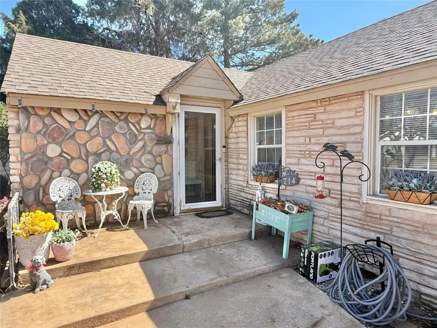 714 E Cypress Street, Altus, OK 73521 - #3