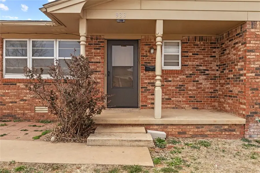 933 W Daniel Street, Weatherford, OK 73096 - #3
