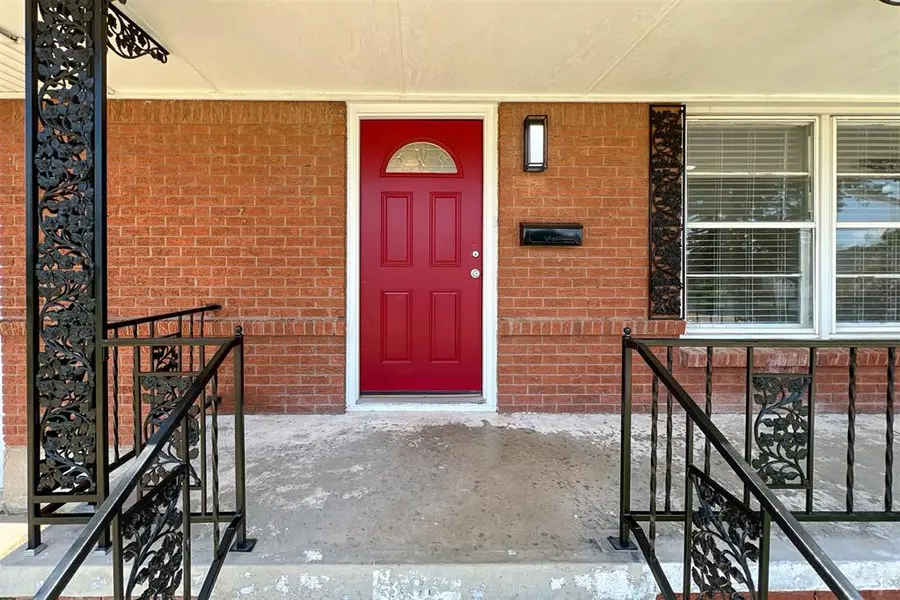 305 W Coe Drive, Midwest City, OK 73110 - #2