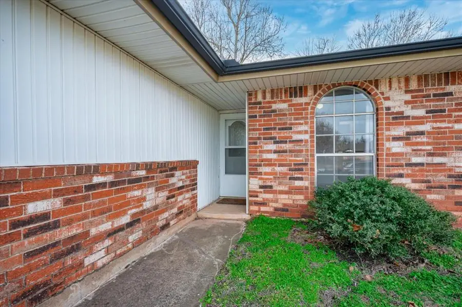 5009 Oak Manor Drive, Oklahoma City, OK 73135 - #3