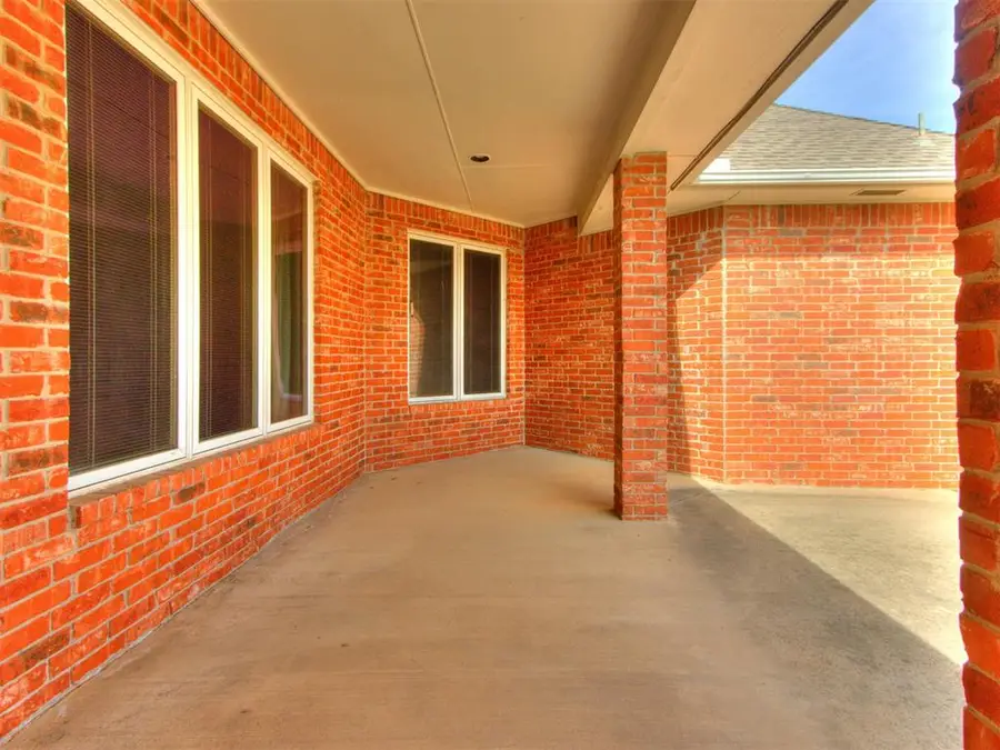 4712 N Cromwell Avenue, Oklahoma City, OK 73112 - #2