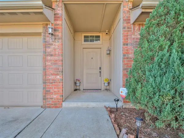 9920 Fairfax Terrace, Yukon, OK 73099