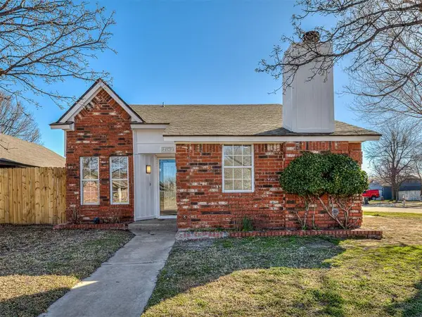 2142 Briarcliff Drive, Moore, OK 73170