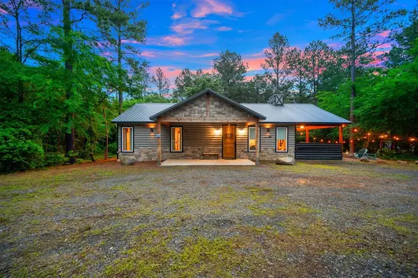 100 Carter Creek Lane, Broken Bow, OK 74728