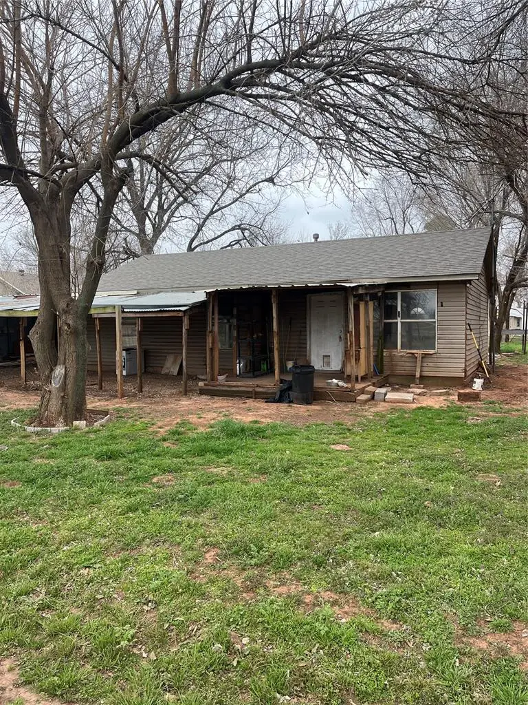 111 E Guisinger Avenue, Mulhall, OK 73063 - #1
