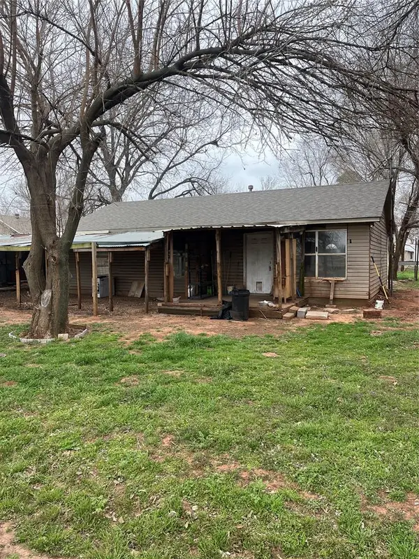 111 E Guisinger Avenue, Mulhall, OK 73063