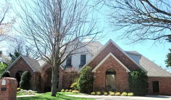 2401 Crossing Drive, Edmond, OK 73013