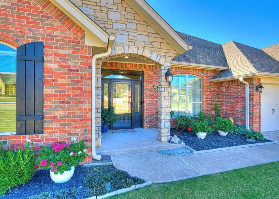 2713 Old Towne Trail, Shawnee, OK 74804 - #2