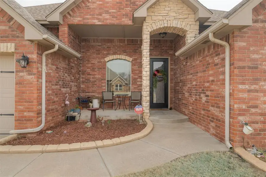 2816 Morgan Trace Road, Yukon, OK 73099 - #2