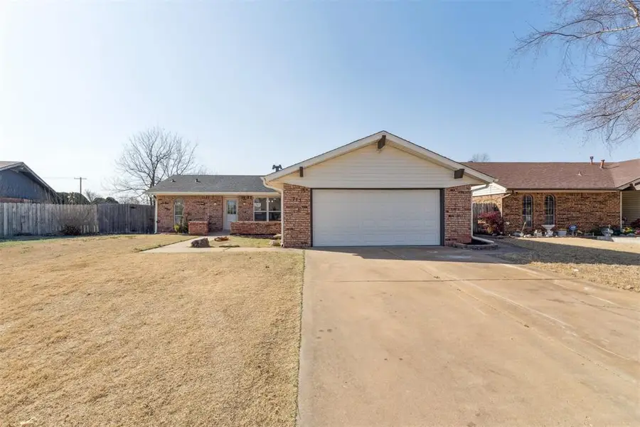 713 Lonnie Lane, Moore, OK 73170 - #2