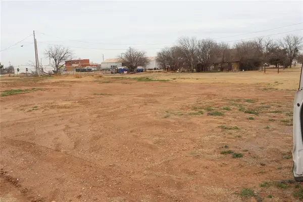 Thompson Avenue, Chattanooga, OK 73528