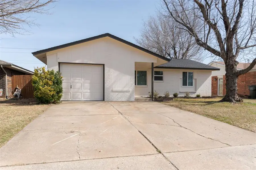 824 Cedar Crest Drive, Edmond, OK 73003 - #3