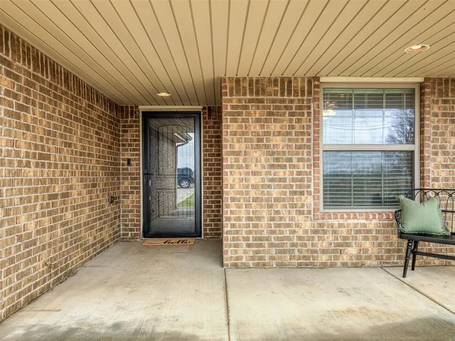 1740 N Dobbs Road, Harrah, OK 73045 - #2