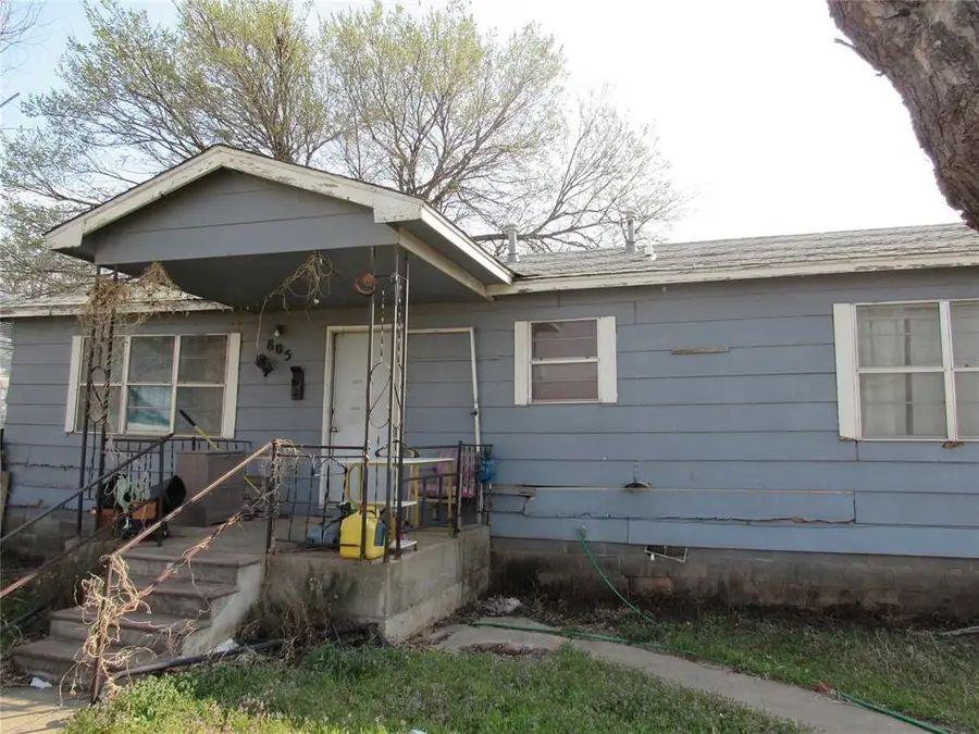 805 SW 4th, Lindsay, OK 73052 - #2