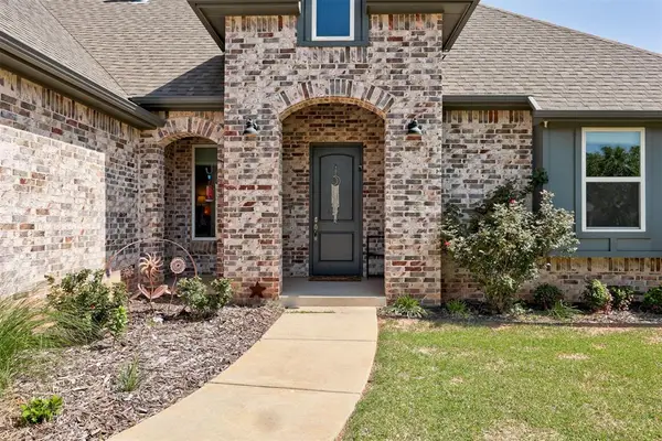 3008 Hunter Crest Drive, Edmond, OK 73034