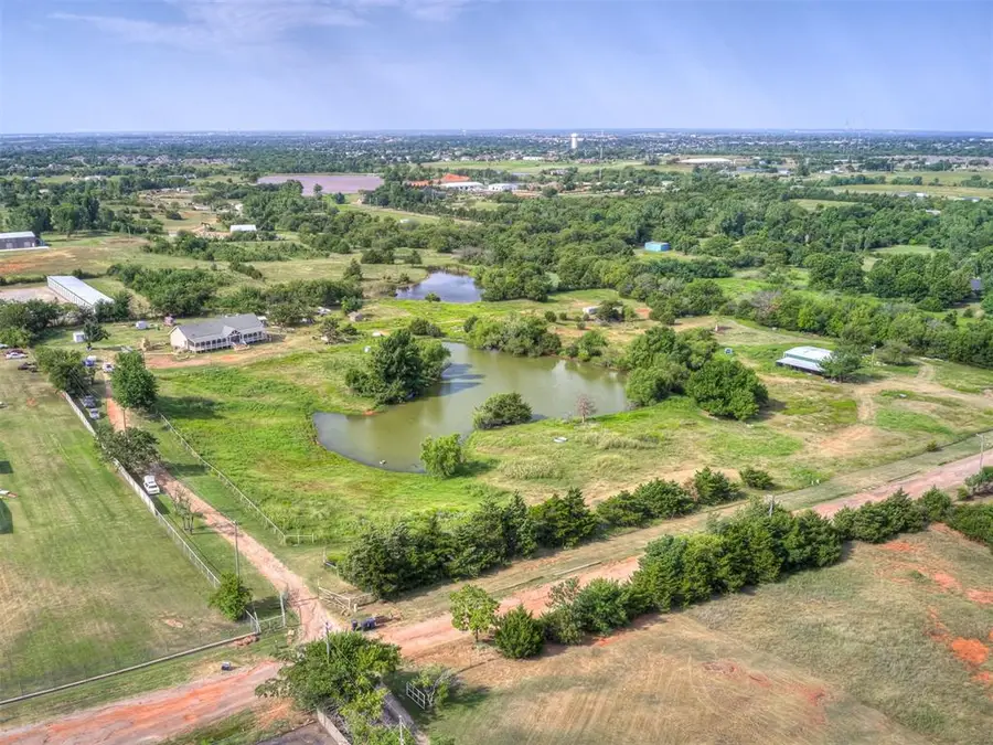 4124 E Horseshoe Lane, Moore, OK 73160 - #3