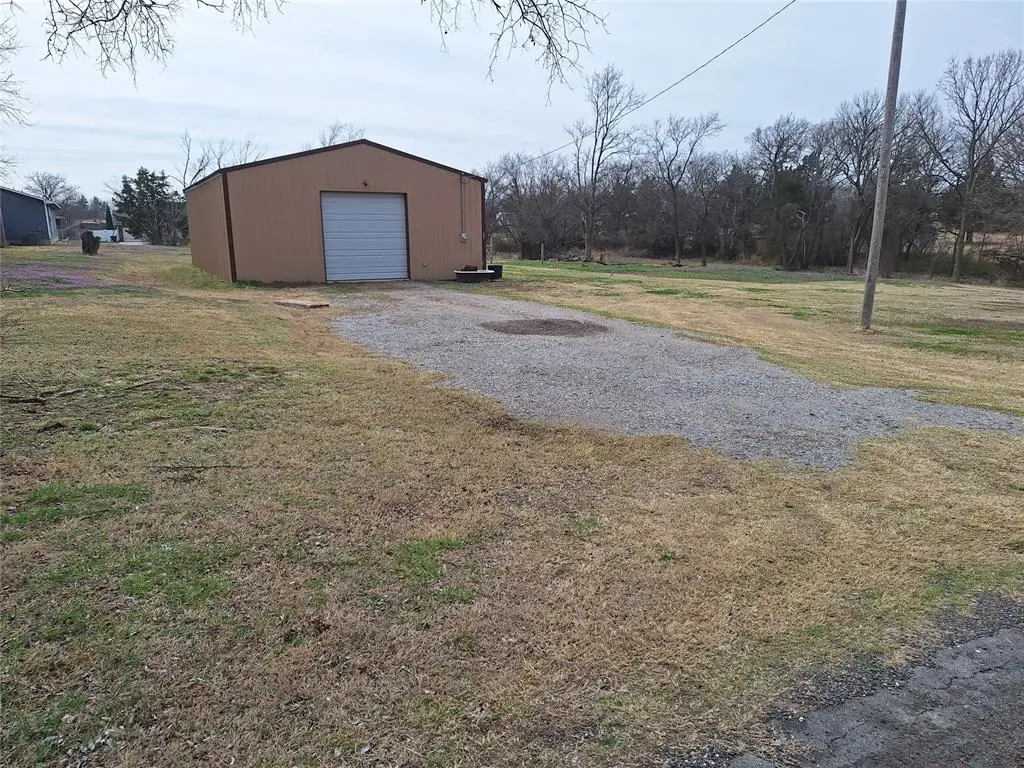 201 W 7th Street, Stratford, OK 74872 - #1