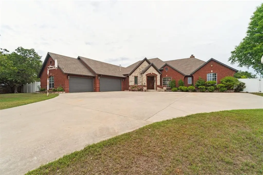 19416 Cardinal Creek Drive, Harrah, OK 73045 - #1