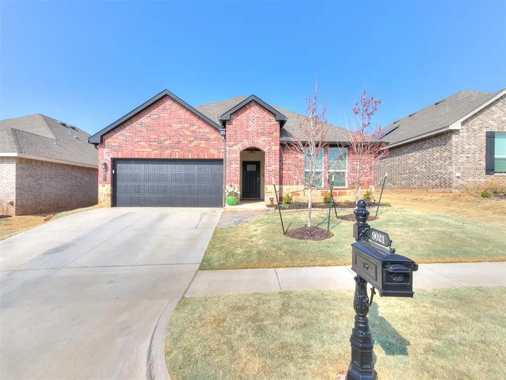 9021 NW 149th Terrace, Yukon, OK 73099 - #1