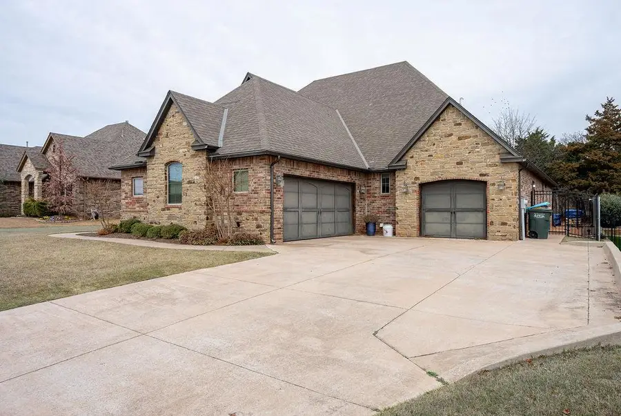 7301 Whirlwind Way, Edmond, OK 73034 - #2