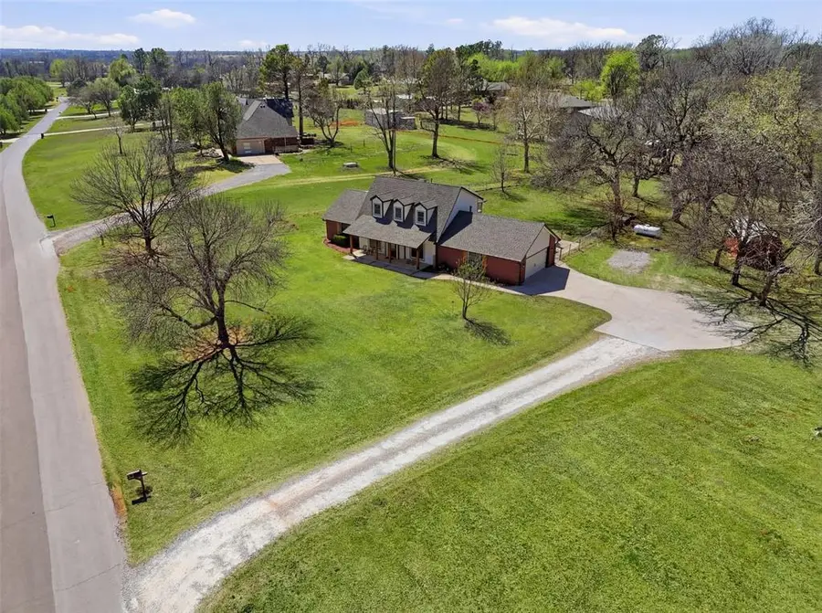 319 E Cedar Drive, Tuttle, OK 73089 - #3