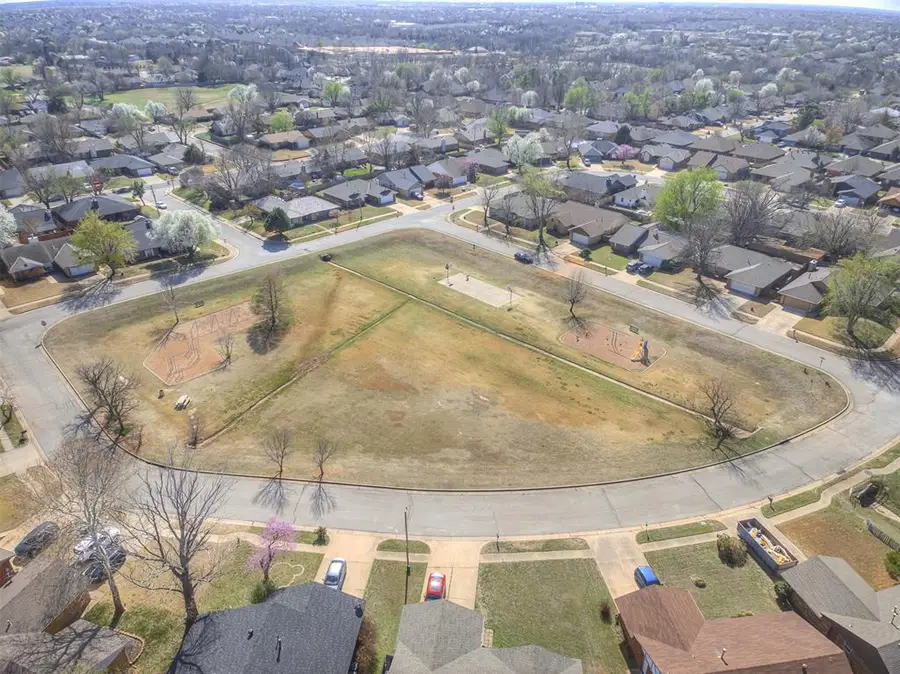 1100 Countrywood Lane, Edmond, OK 73012 - #2