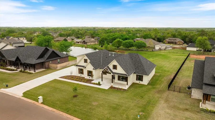 10140 Oakwood Drive, Edmond, OK 73025 - #2