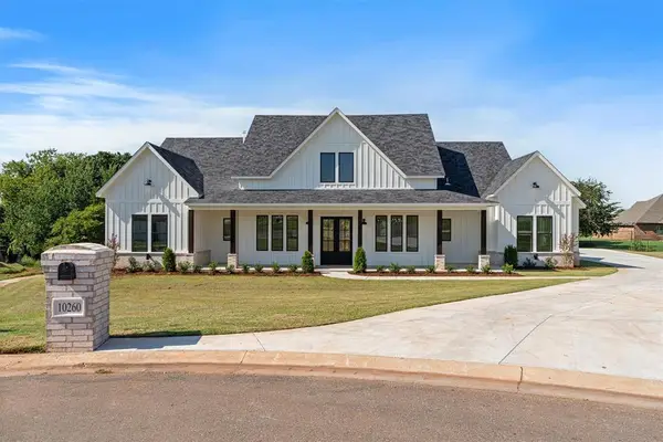 10260 Oakwood Drive, Edmond, OK 73025