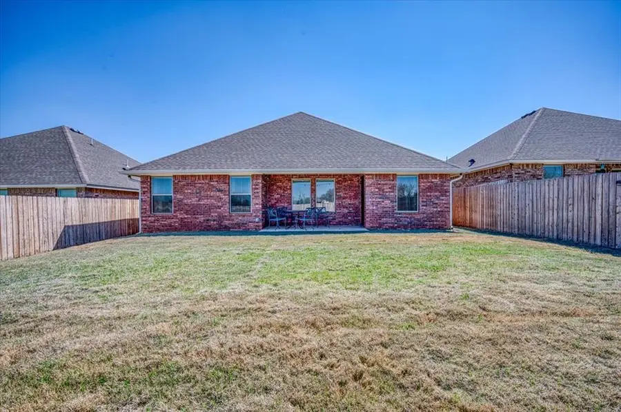 3909 Lynne Avenue, Edmond, OK 73012 - #3