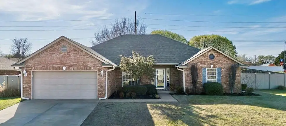 542 Lakeside Court, Shawnee, OK 74801 - #1